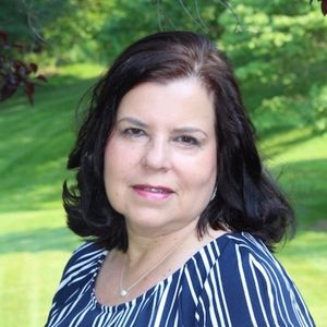 Meet your Posher, Deborah